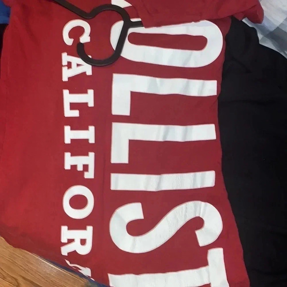 Hollister red womens T-shirt  Sz S - Picture 7 of 11